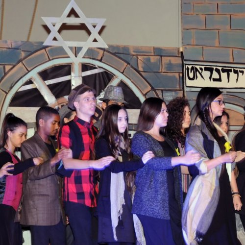טקס יום הזיכרון לשואה ולגבורה תשע