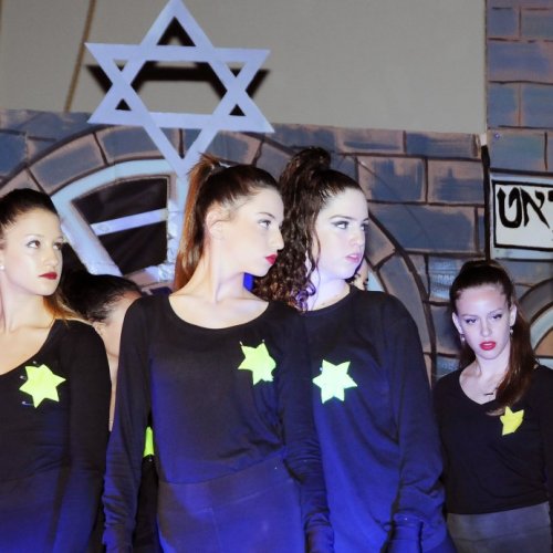 טקס יום הזיכרון לשואה ולגבורה תשע