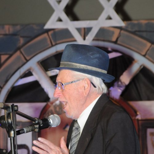 טקס יום הזיכרון לשואה ולגבורה תשע