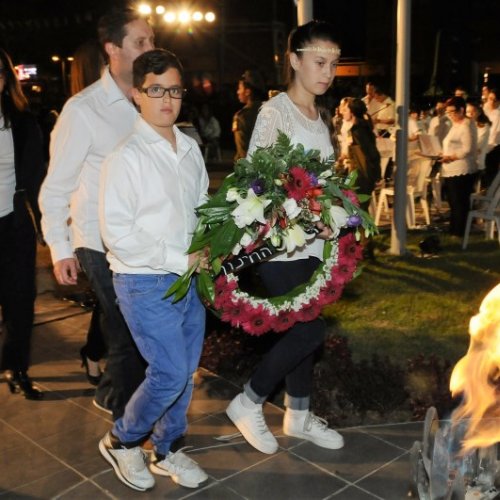 טקס יום הזיכרון לחללי מערכות ישראל תשע