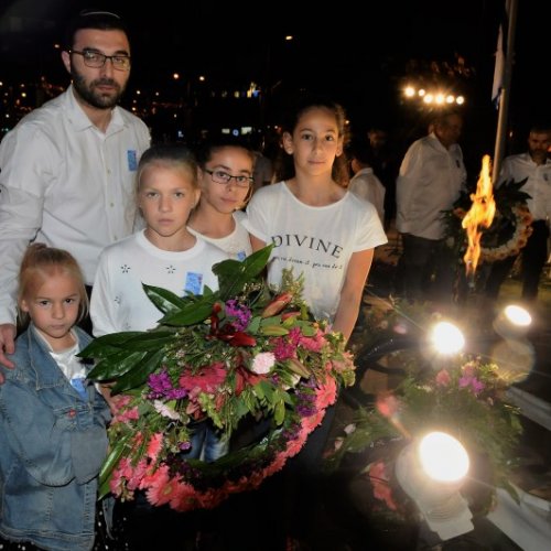 טקס יום הזיכרון לחללי מערכות ישראל תשע