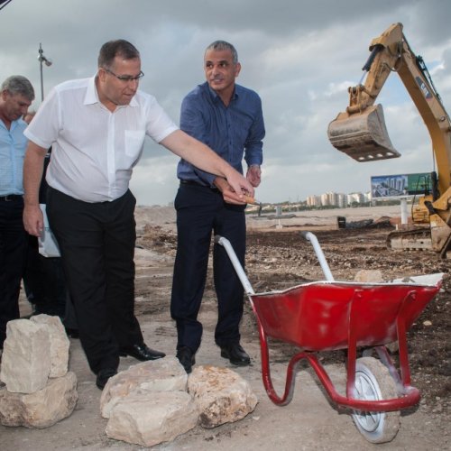 טקס הנחת אבן פינה לשכונת 