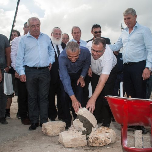 טקס הנחת אבן פינה לשכונת 