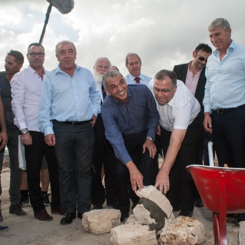 טקס הנחת אבן פינה לשכונת 