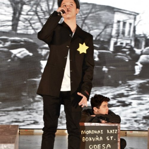 טקס יום הזיכרון לשואה ולגבורה תשע