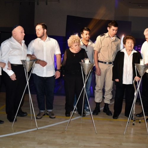 טקס יום הזיכרון לשואה ולגבורה תשע