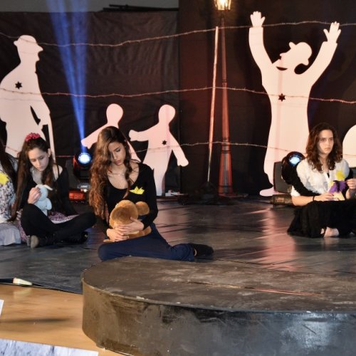 טקס יום הזיכרון לשואה ולגבורה תשע