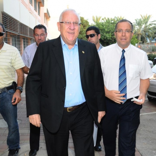 חנוכת אולם הדרמה אפק במעמד יו