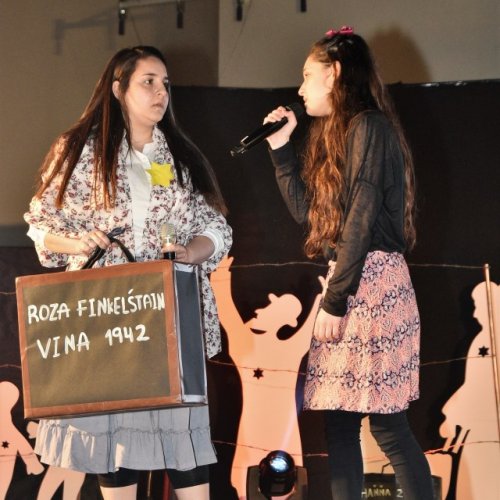 טקס יום הזיכרון לשואה ולגבורה תשע