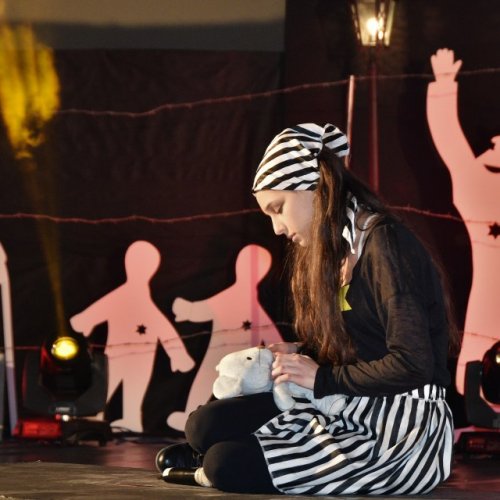 טקס יום הזיכרון לשואה ולגבורה תשע