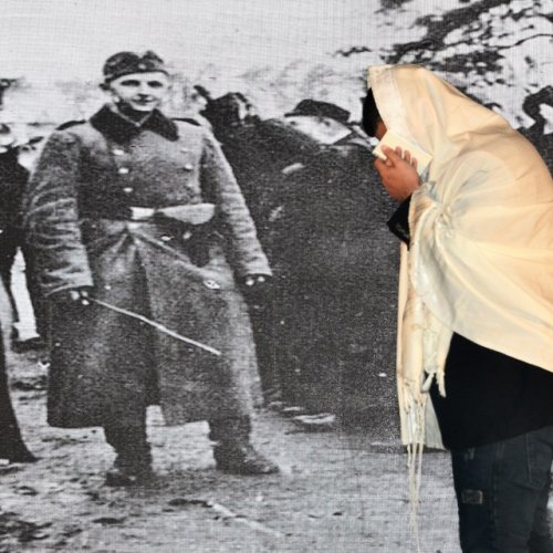 טקס יום הזיכרון לשואה ולגבורה תשע