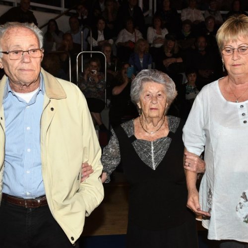 טקס יום הזיכרון לשואה ולגבורה תשע