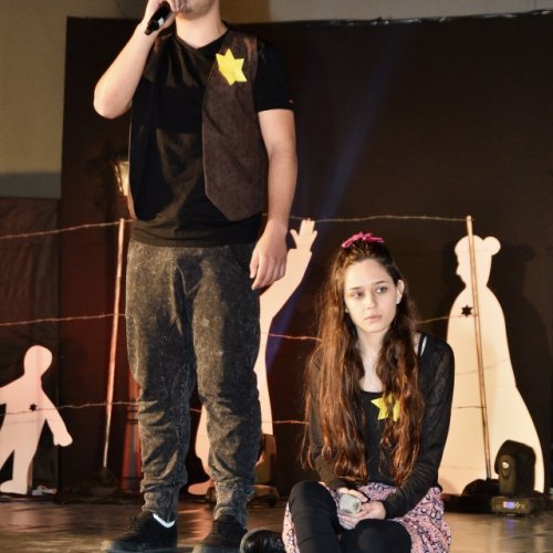 טקס יום הזיכרון לשואה ולגבורה תשע