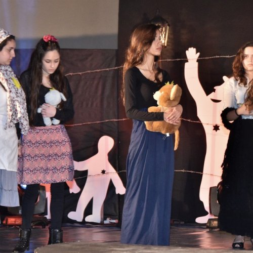 טקס יום הזיכרון לשואה ולגבורה תשע