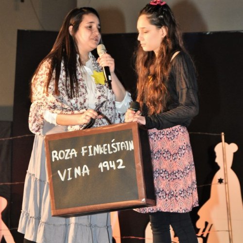 טקס יום הזיכרון לשואה ולגבורה תשע