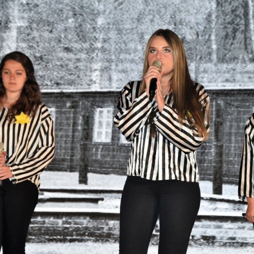 טקס יום הזיכרון לשואה ולגבורה תשע